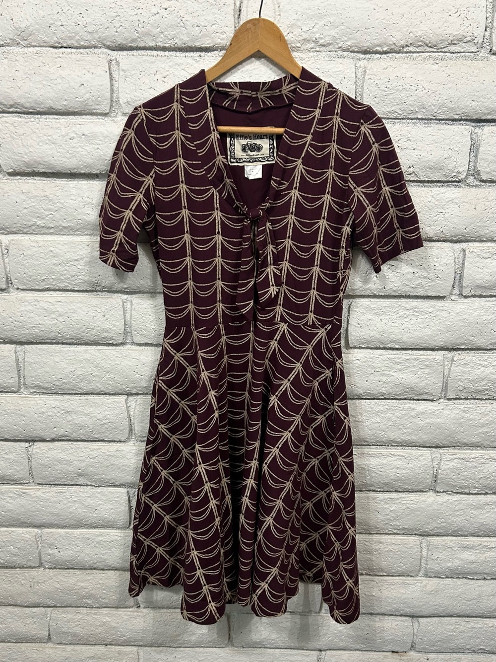 Effie's Heart Burgandy Geometric Fit & Flare Dress V-Neck Short Sleeve Size M